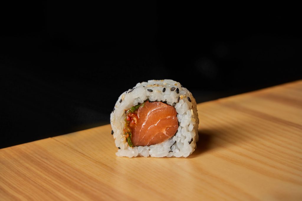 Maki Spicy Salmon 4pcs in Dubai